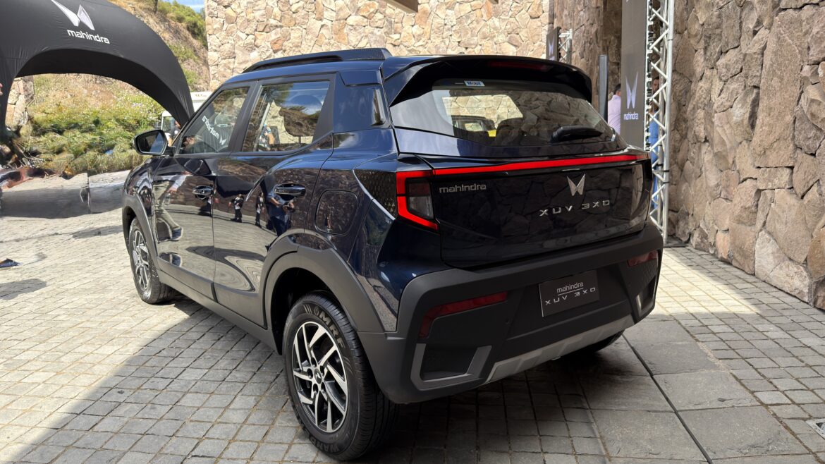 Mahindra XUV 3XO Mahindra XUV 3XO