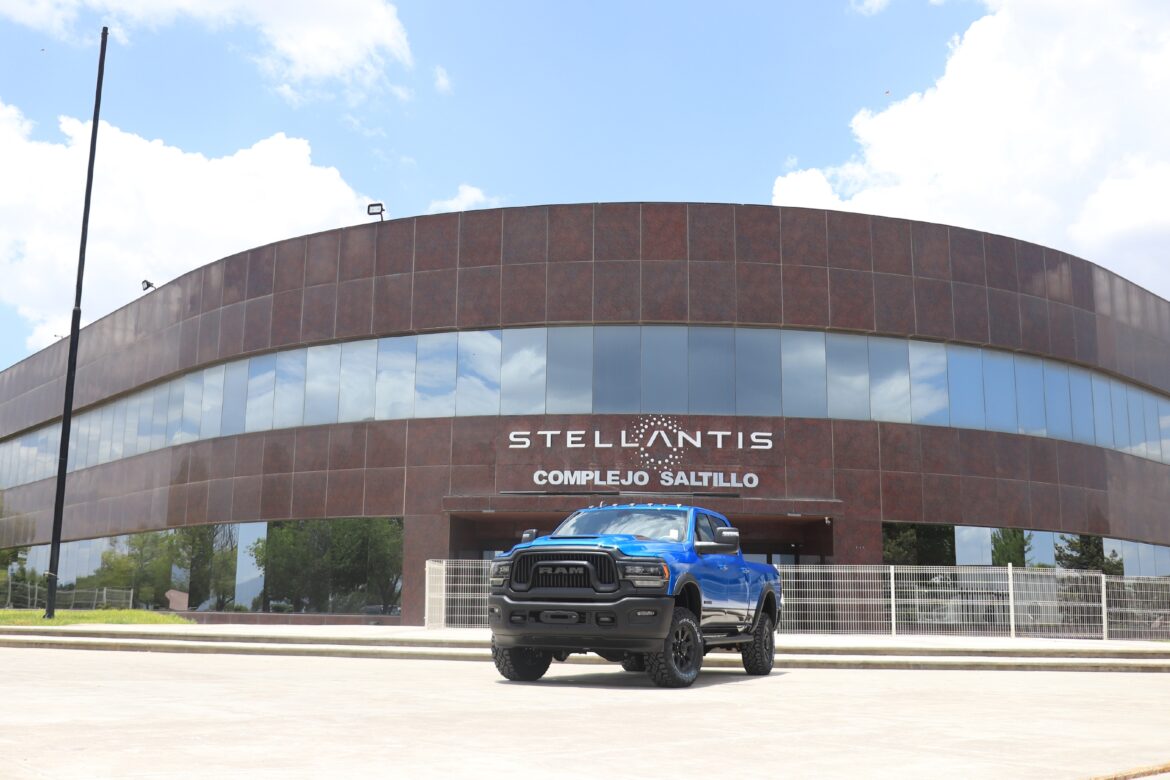 Stellantis Mexico celebrates the production of 5 million Ram in