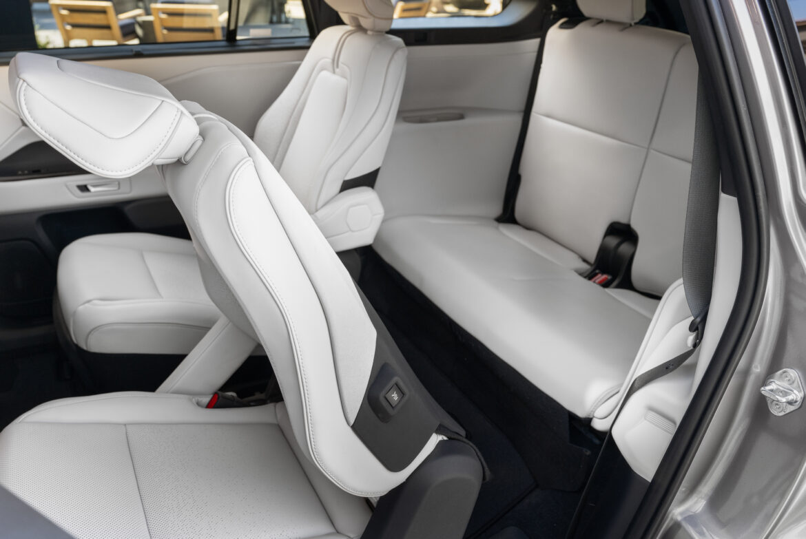 Toyota Highlander Rutamotor MistyGray_005
