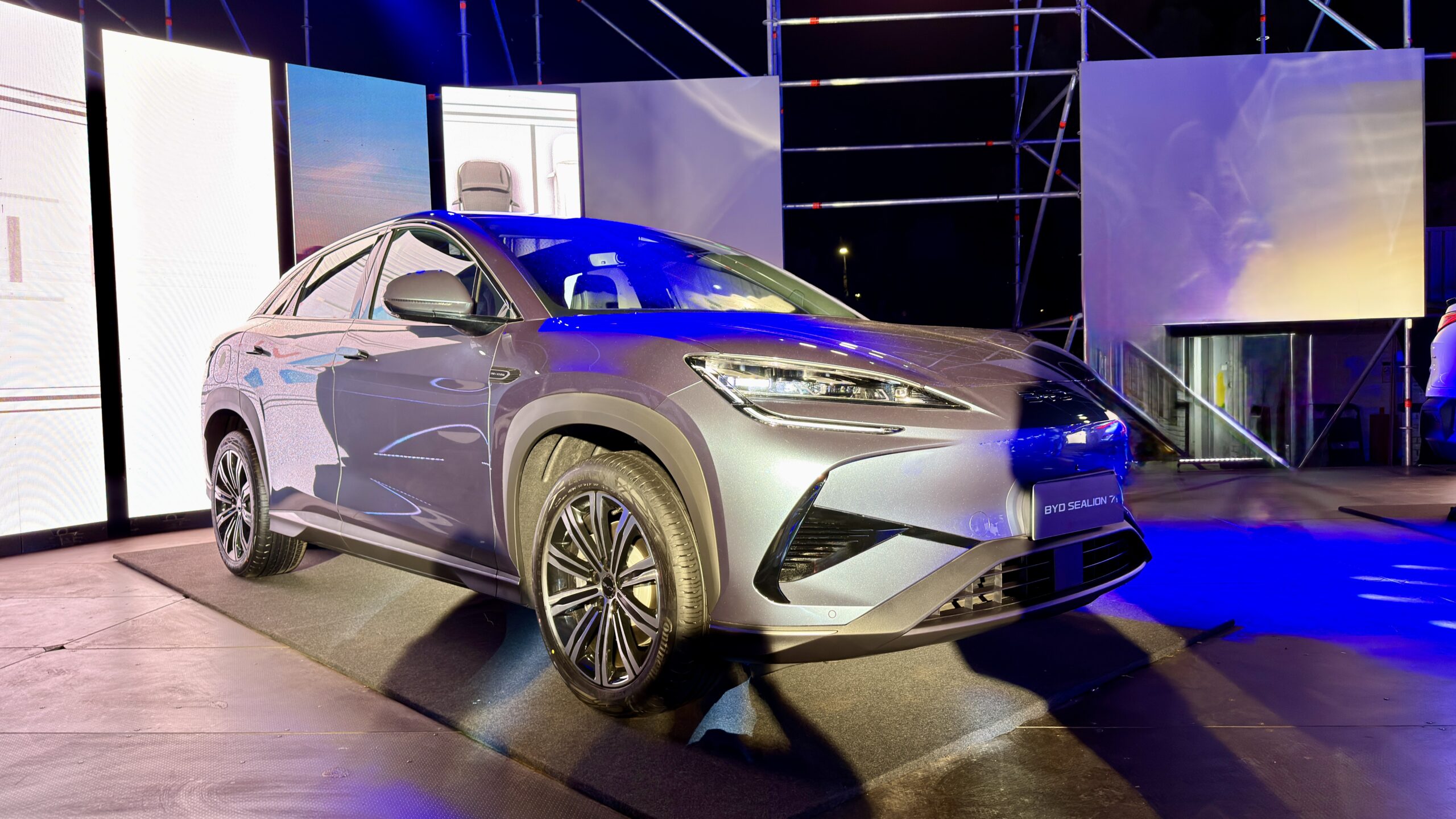 BYD Sealion 7