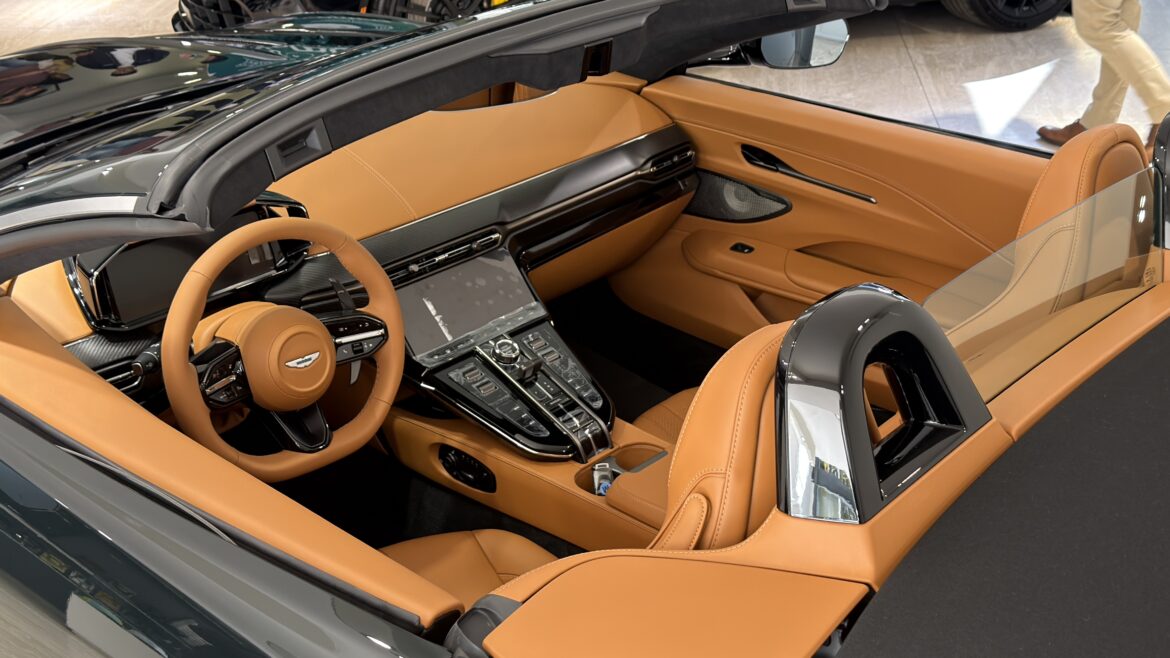 Aston Martin Roadster Aston Martin Roadster
