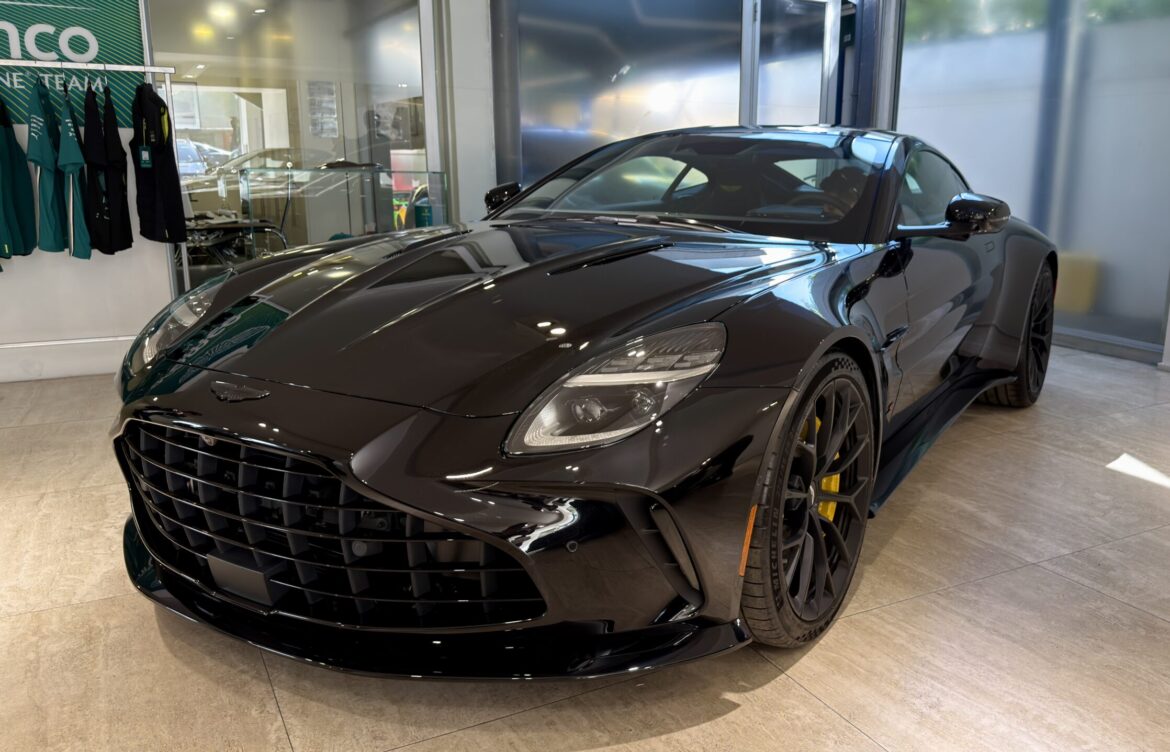 Aston Martin Vantage S