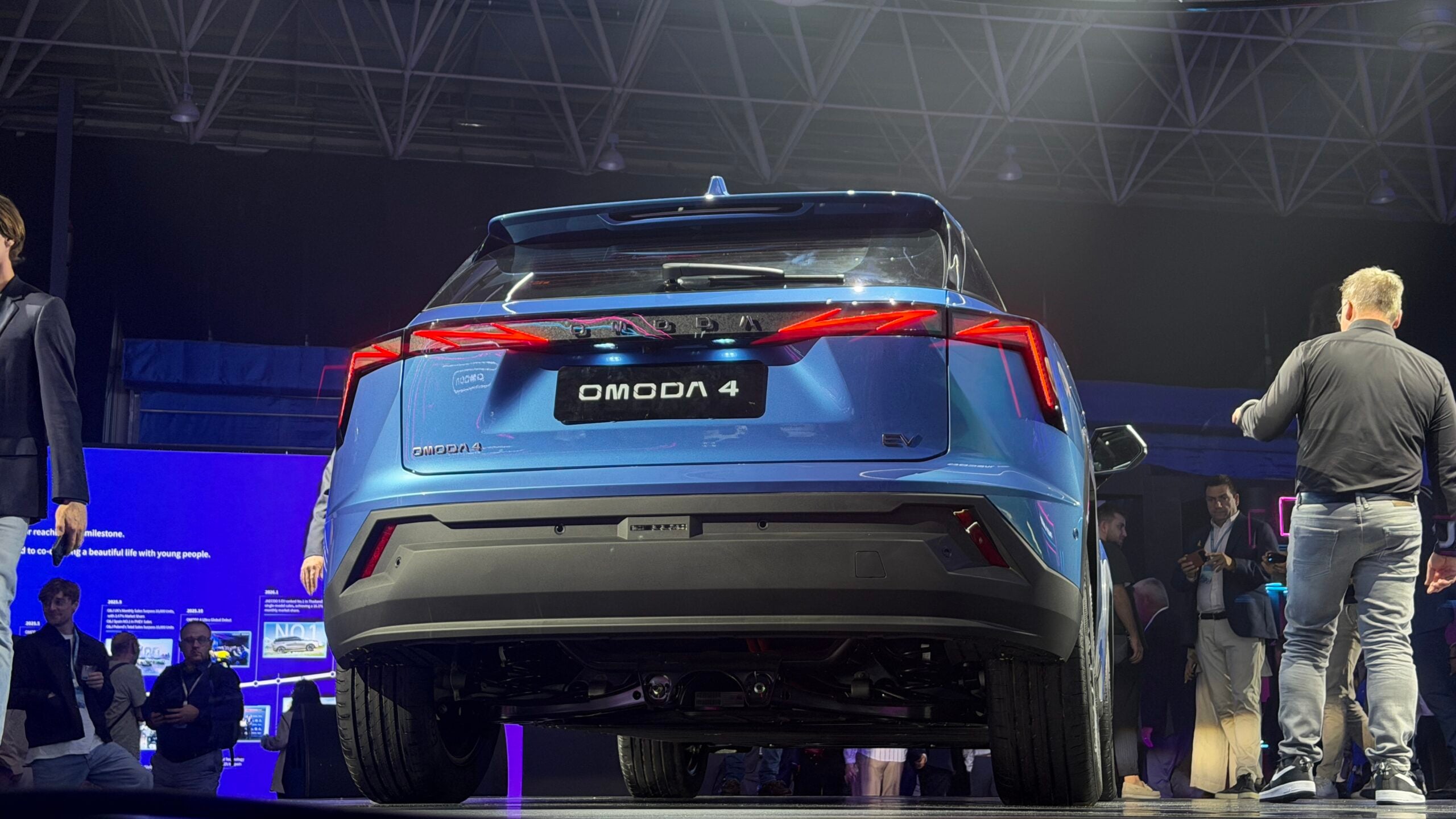 Omoda C4
