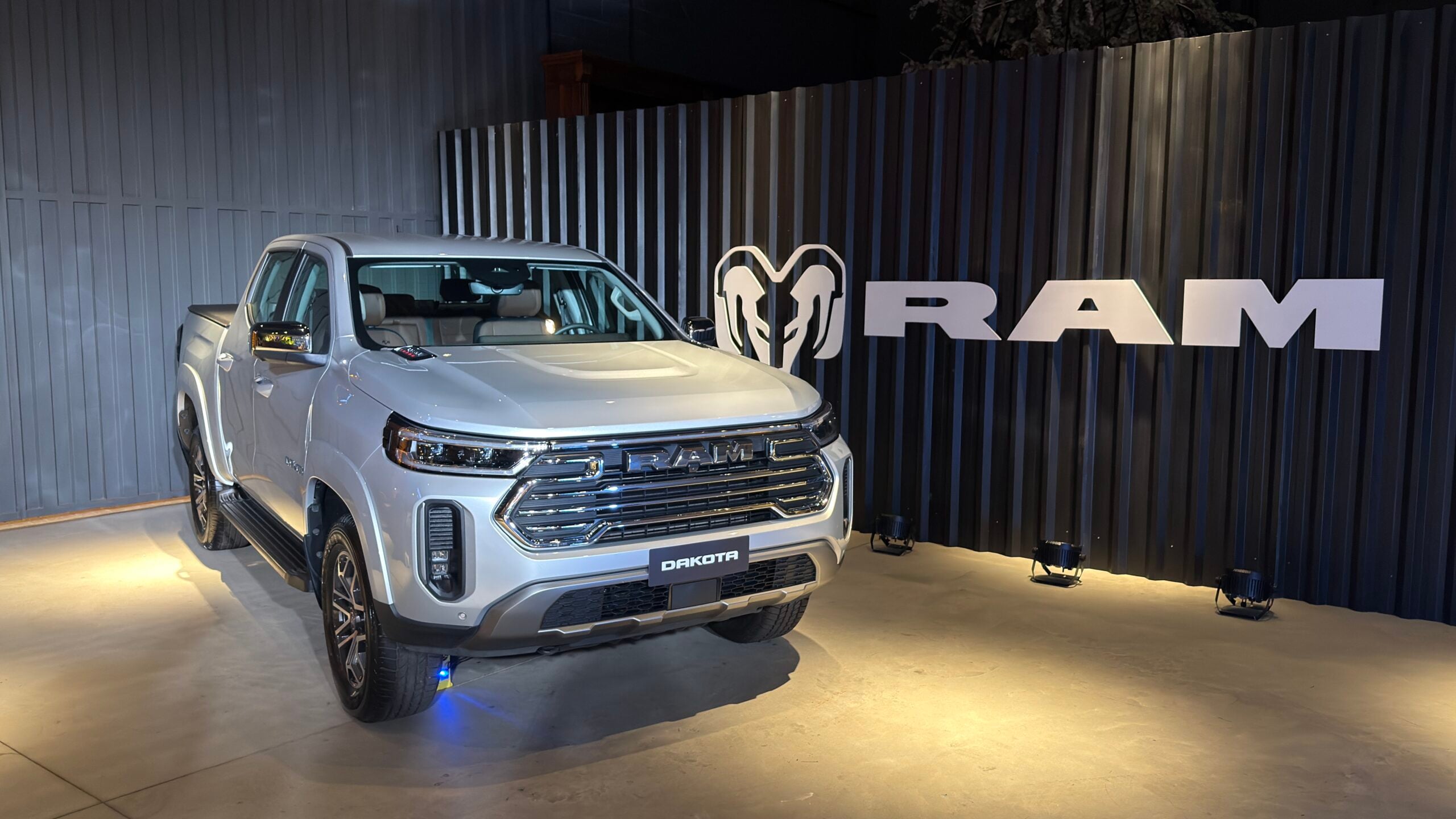 RAM Dakota RAM Dakota