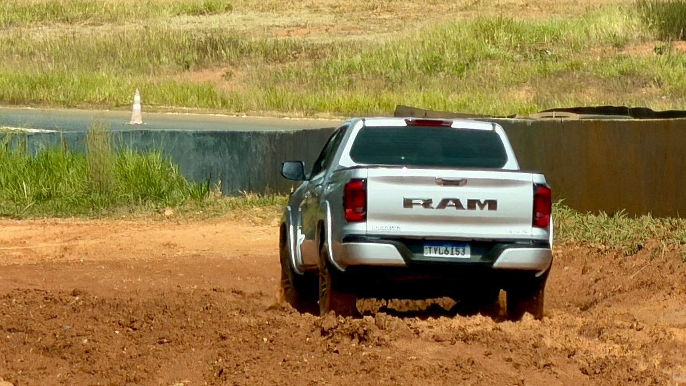 RAM Dakota