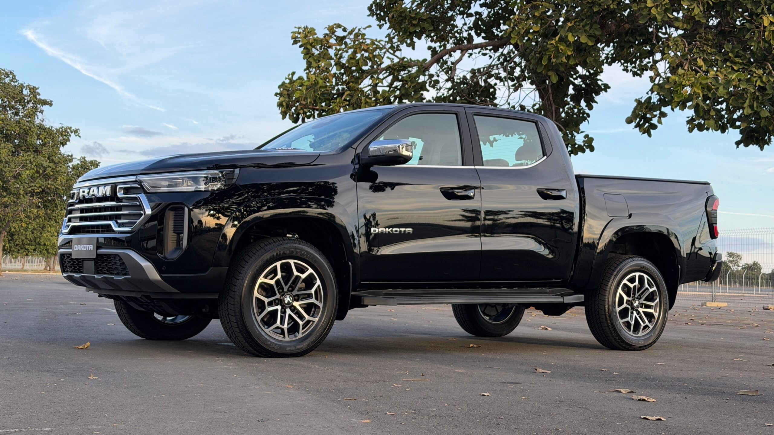 RAM Dakota RAM Dakota