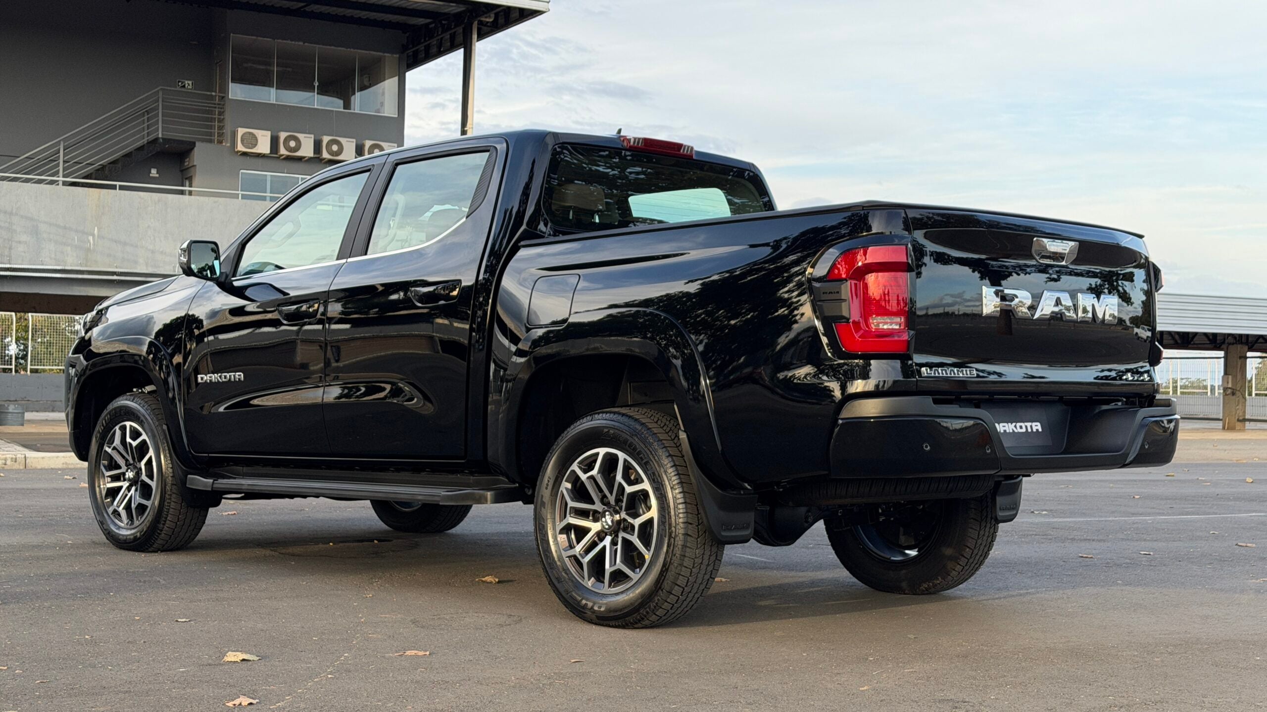 RAM Dakota RAM Dakota