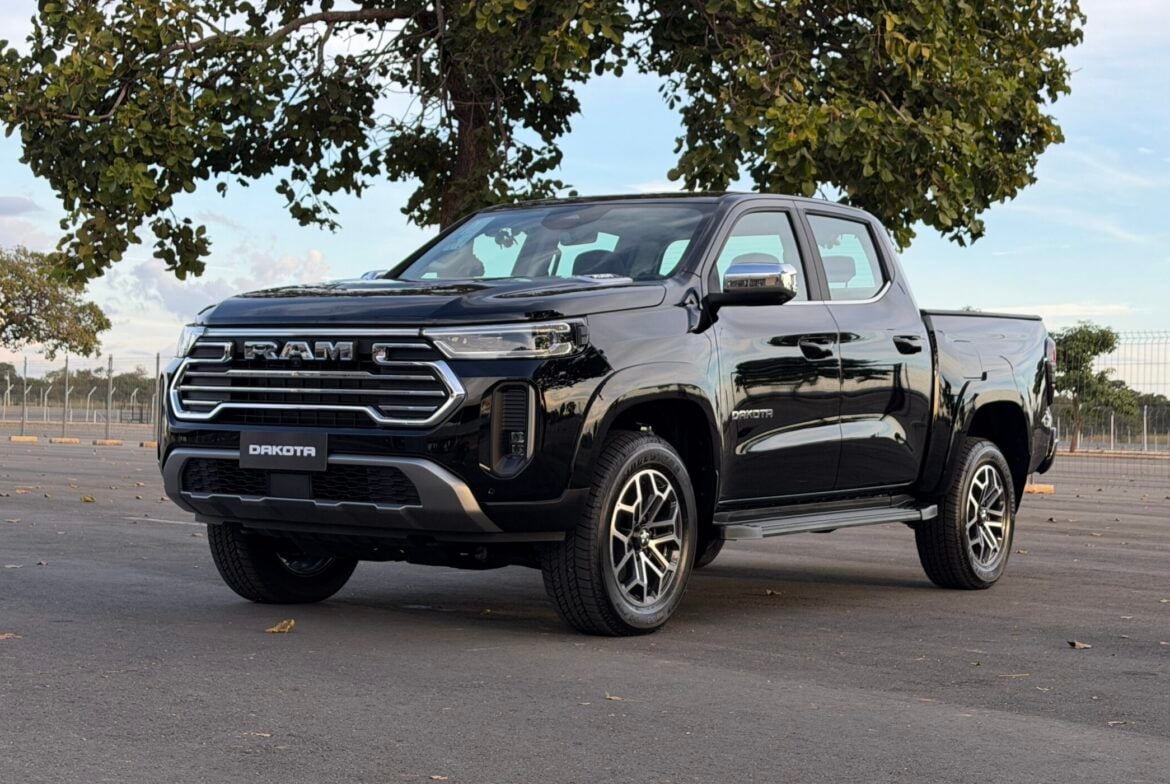 RAM Dakota