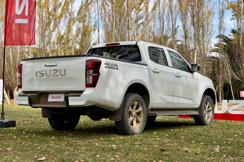 Isuzu