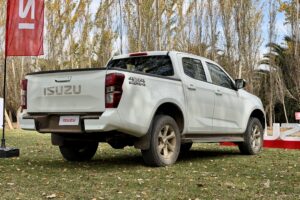 Isuzu