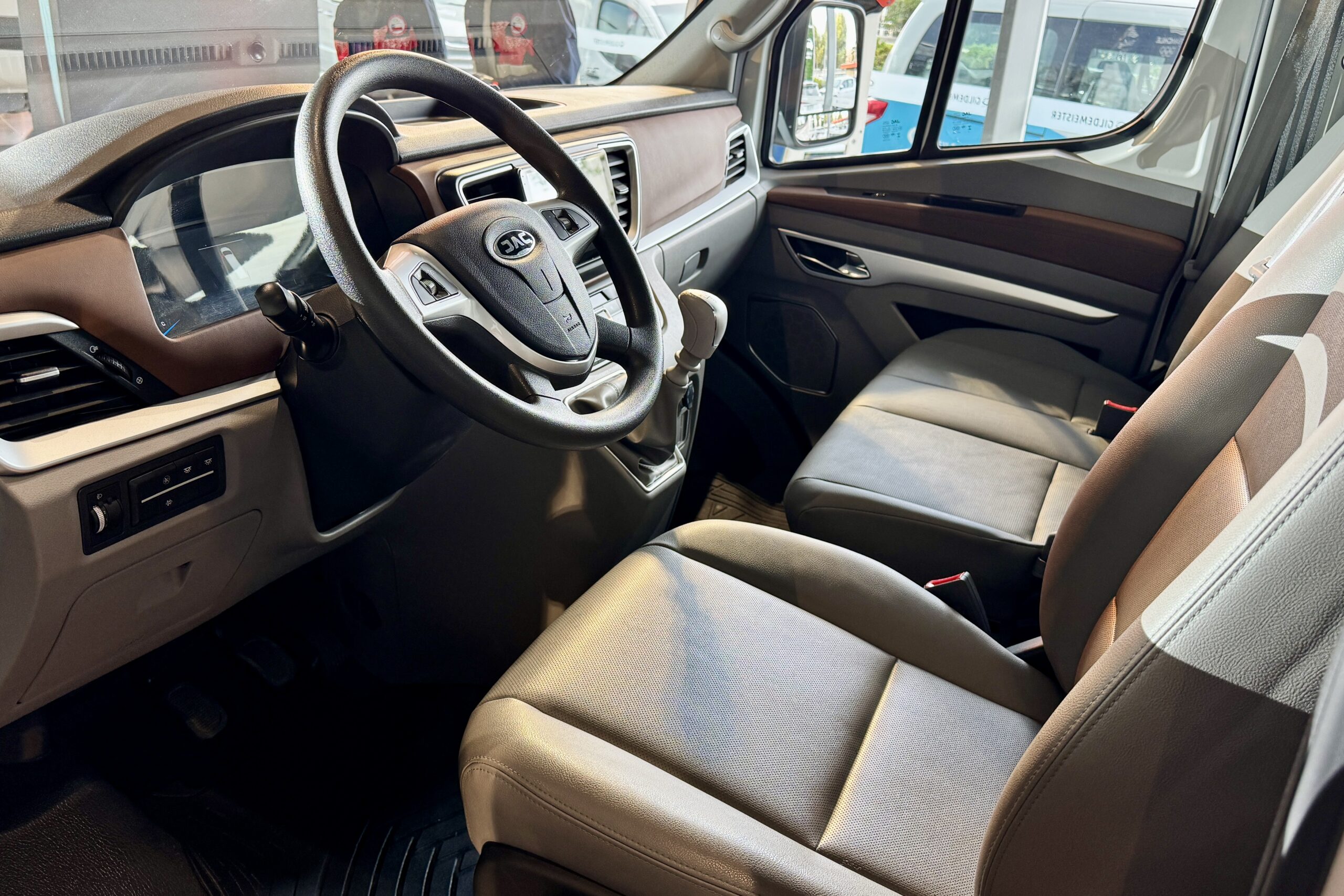 JAC Sunray Rutamotor 29