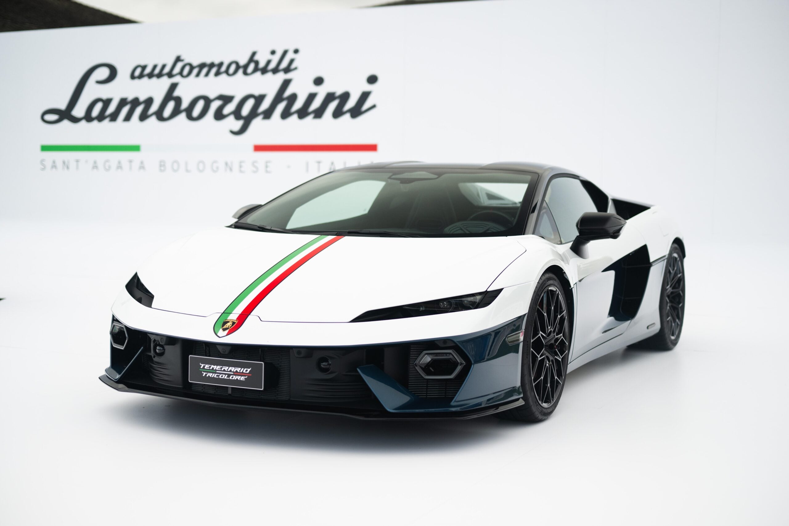 Lamborghini Revuelto SV Lamborghini Revuelto SV