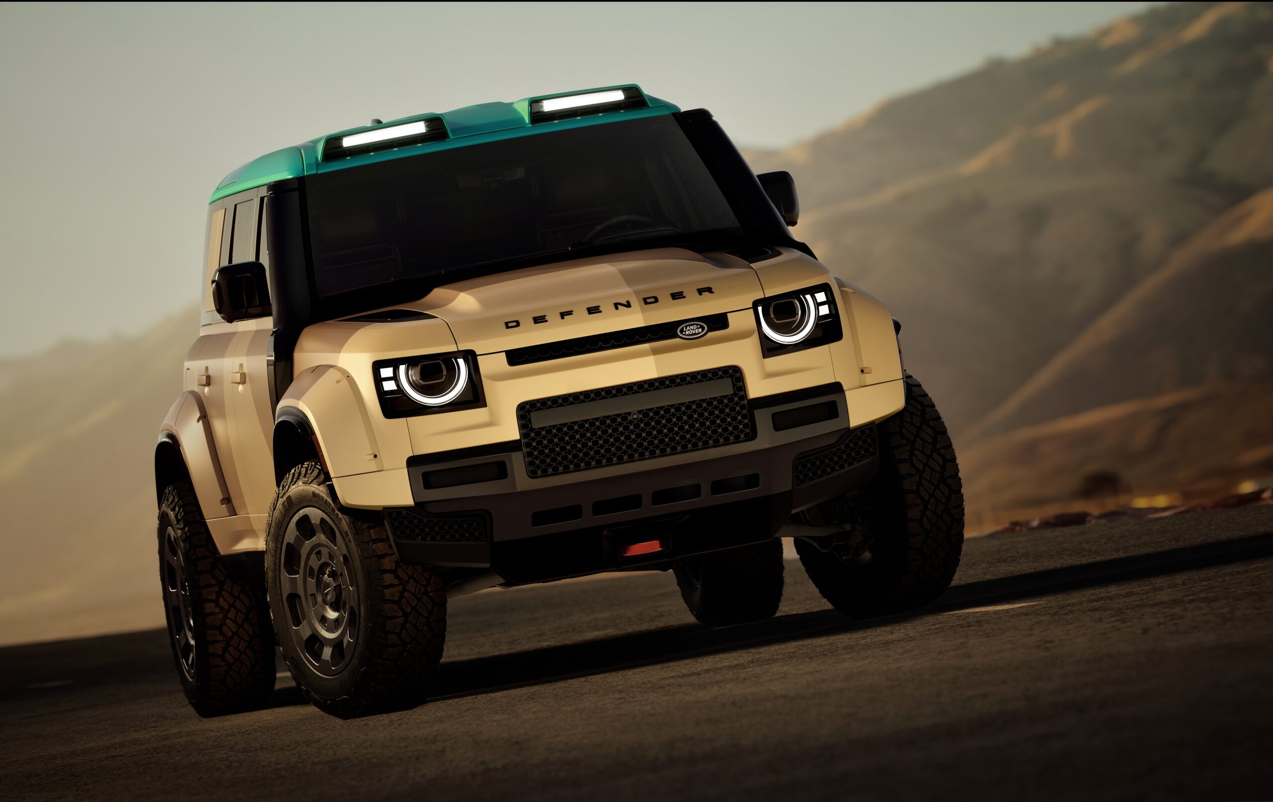 LR Defender Dakar