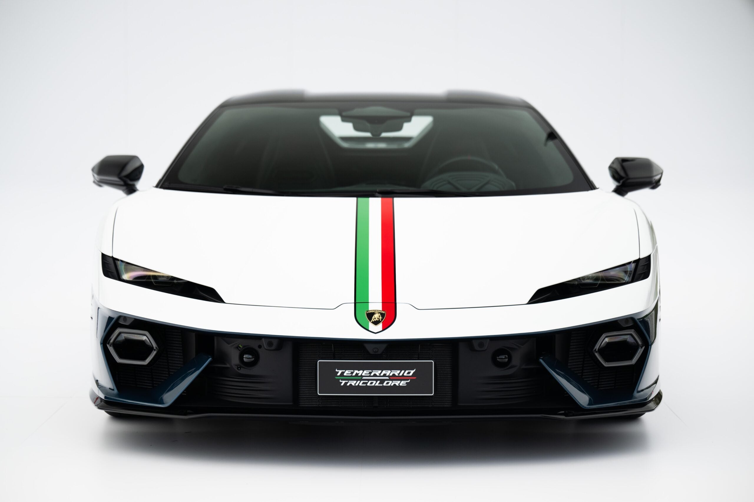 Lamborghini Revuelto SV