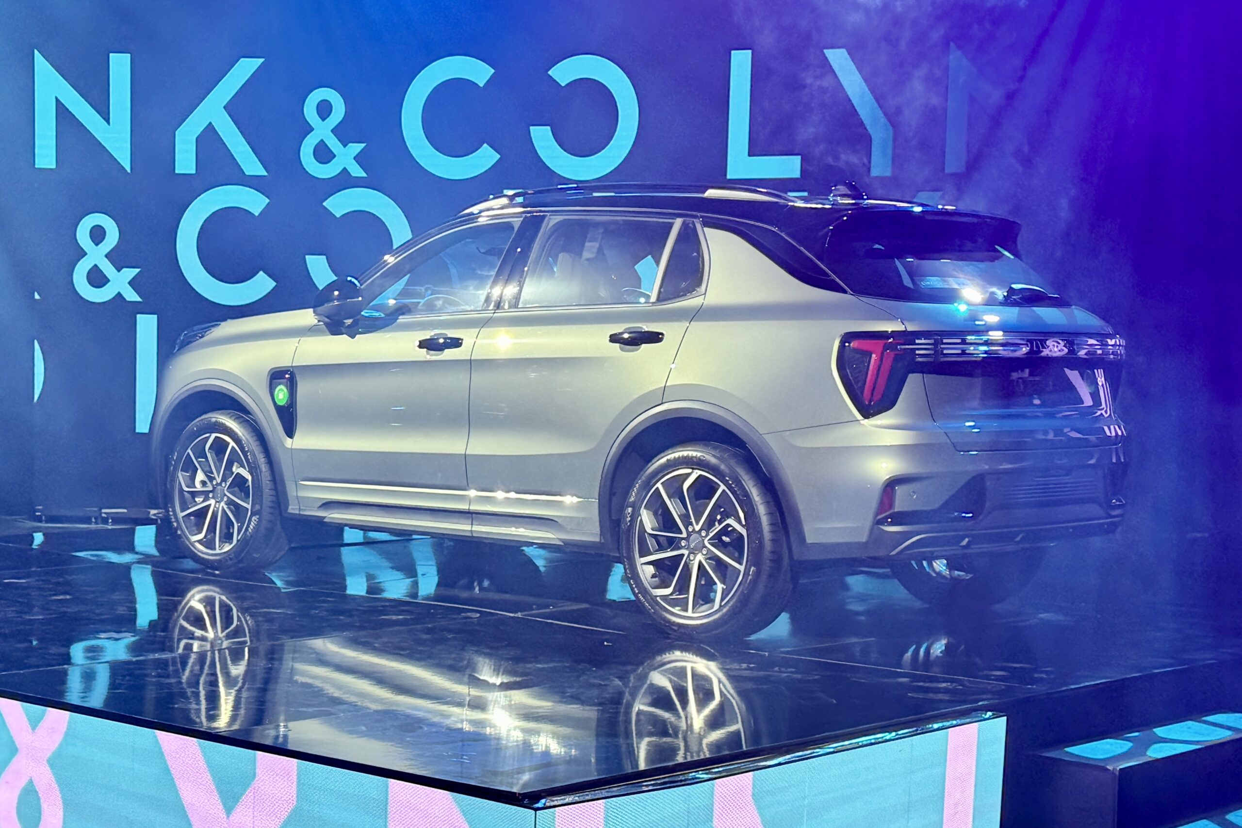 Lynk & Co 01