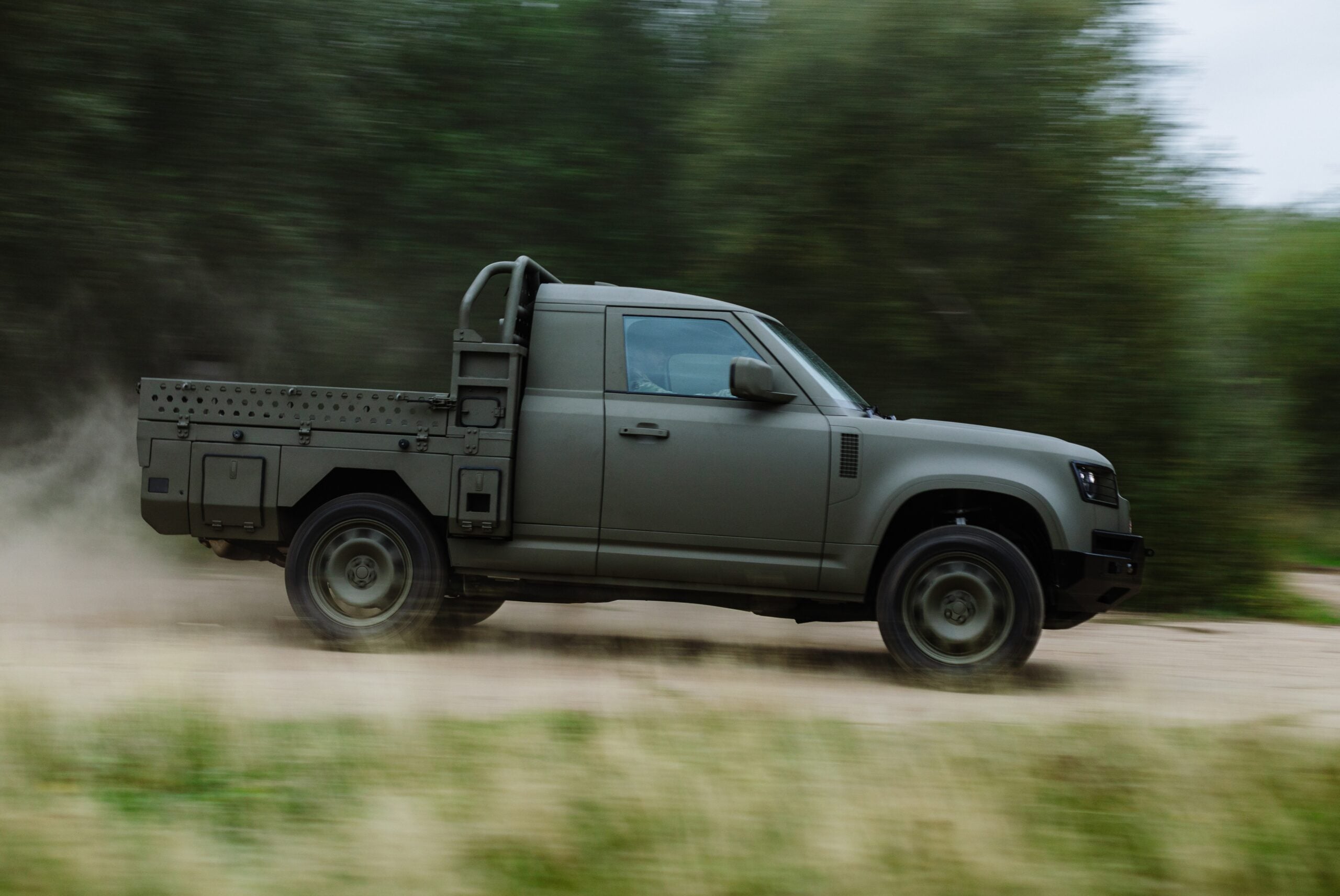 Defender Ejército Británico Rutamotor Utility__02