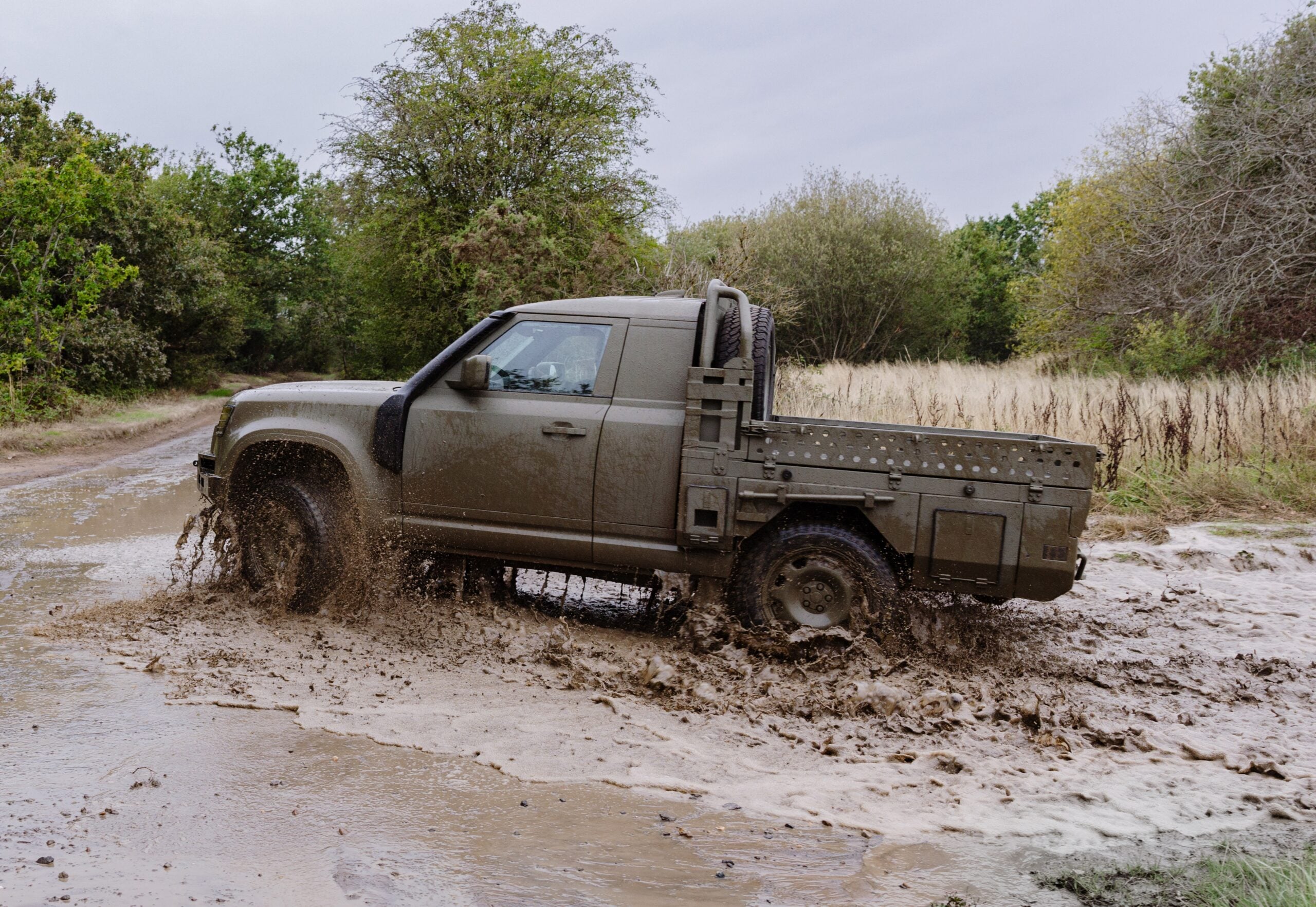 Defender Ejército Británico Rutamotor Utility__05