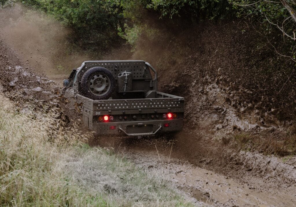 Defender Ejército Británico Rutamotor Utility__07
