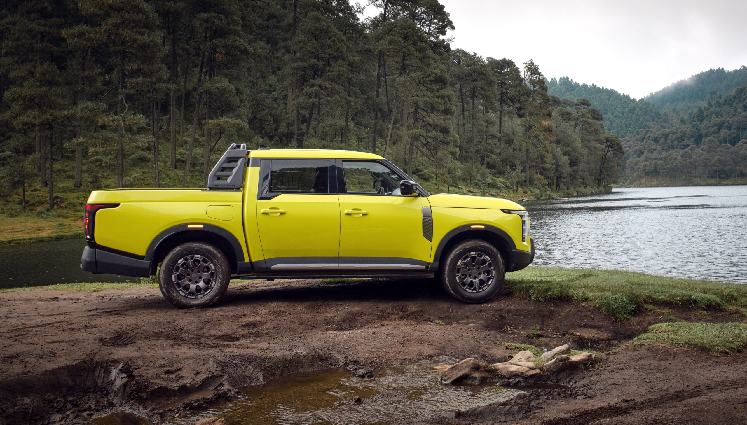 Navara Pro Rutamotor exterior_3 Nissan estrena mundialmente en México la Frontier Pro PHEV.