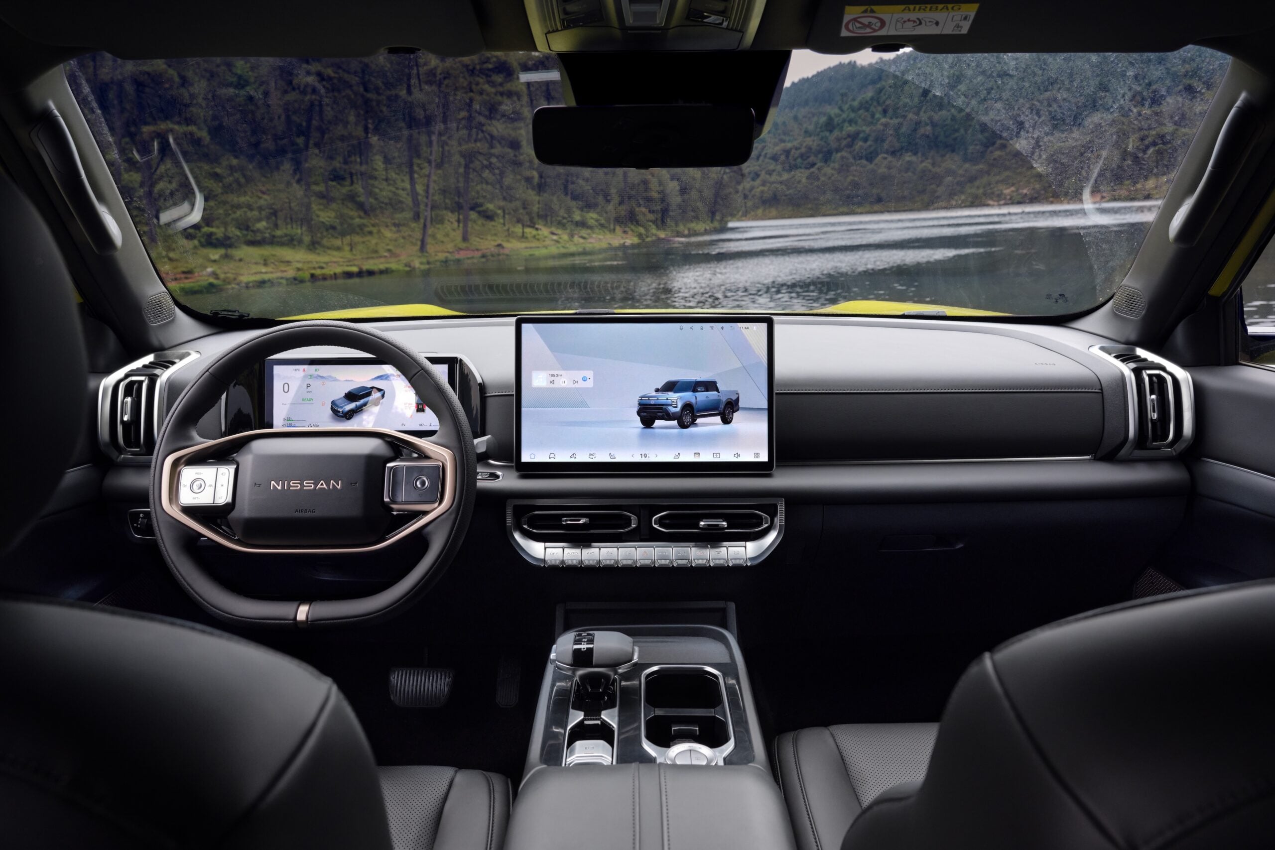 Navara Pro Rutamotor interior_4 Nissan estrena mundialmente en México la Frontier Pro PHEV.