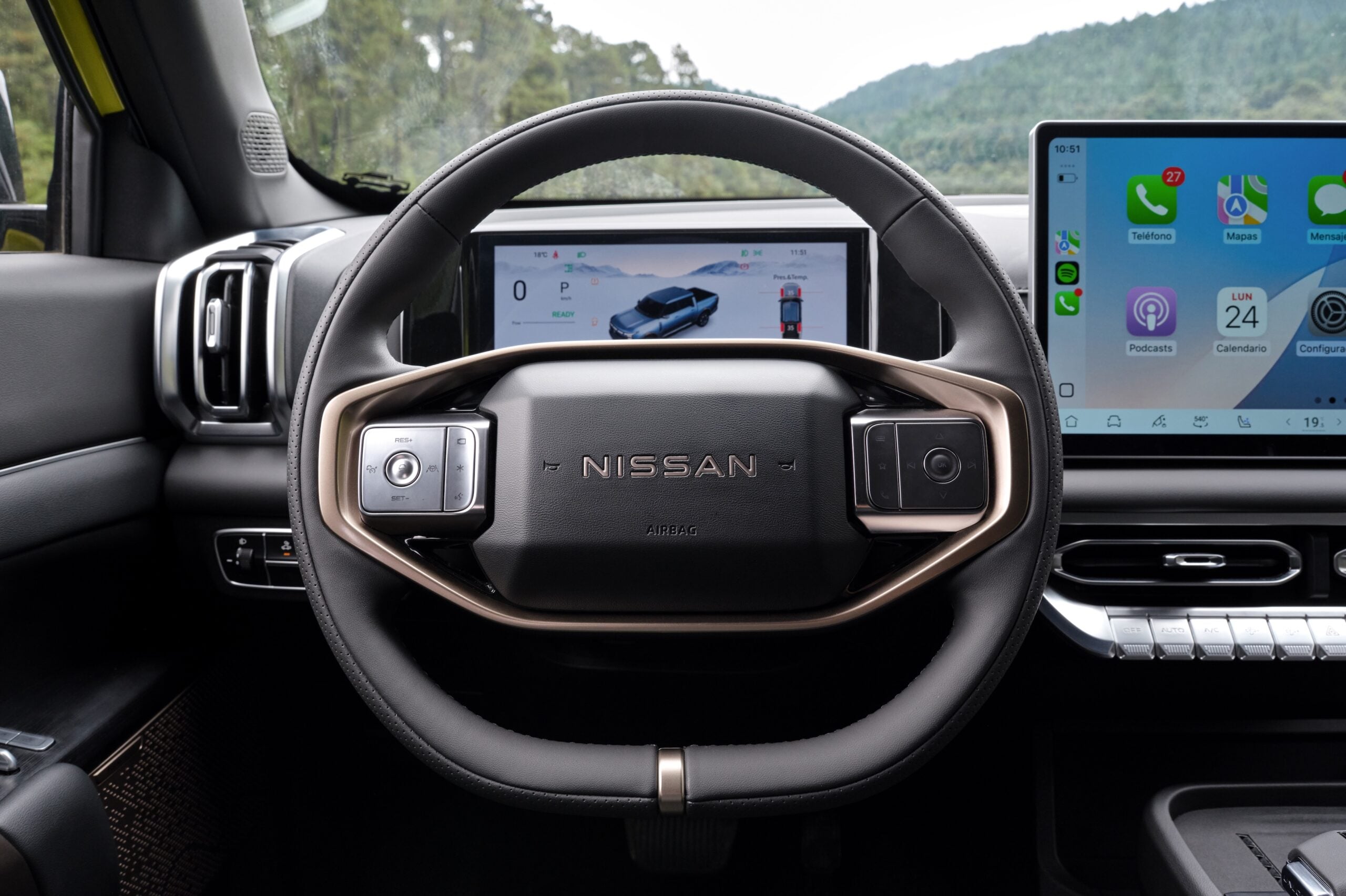 Navara Pro Rutamotor interior_5 Nissan estrena mundialmente en México la Frontier Pro PHEV.