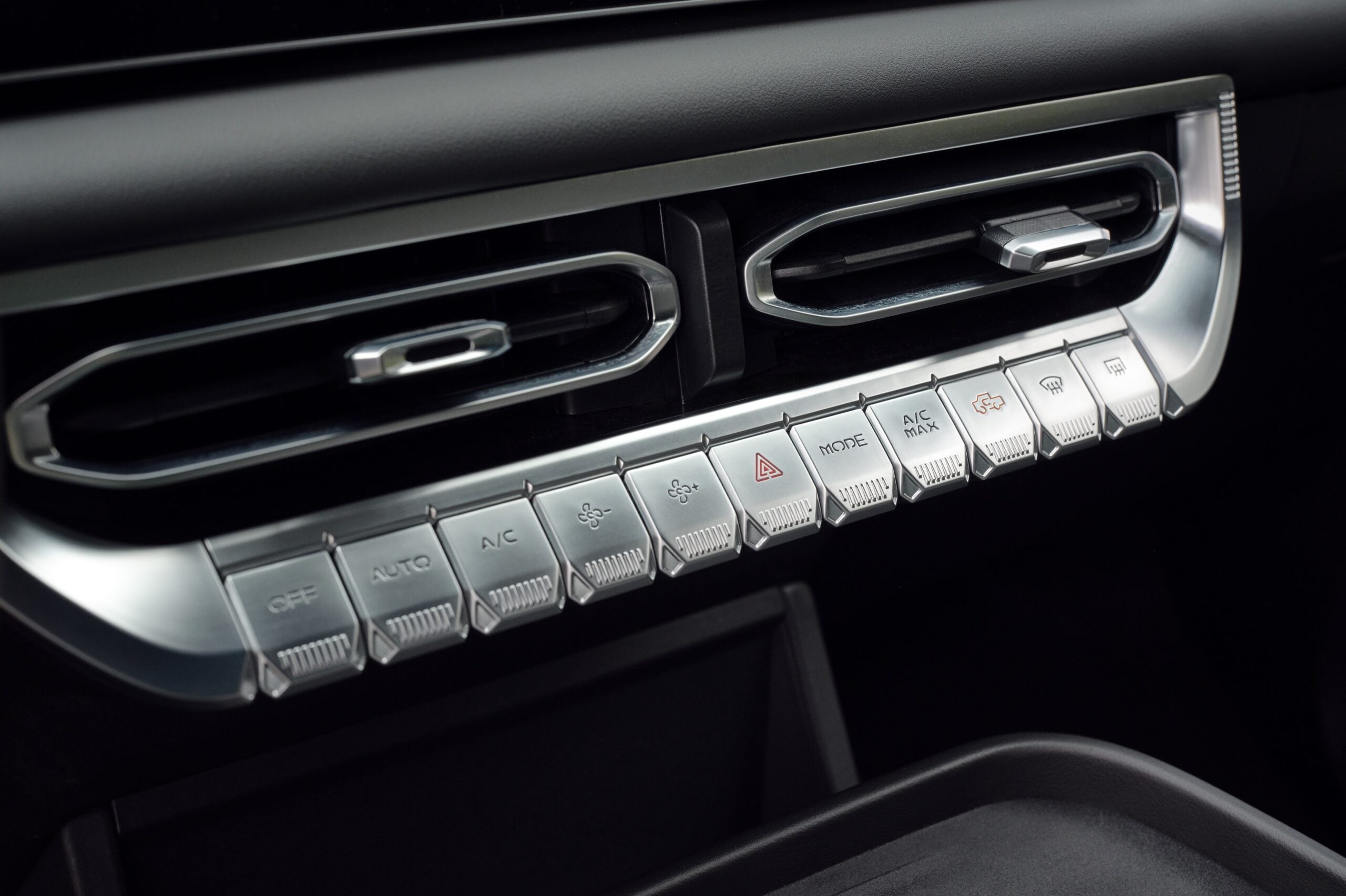Navara Pro Rutamotor interior_6 Nissan estrena mundialmente en México la Frontier Pro PHEV.