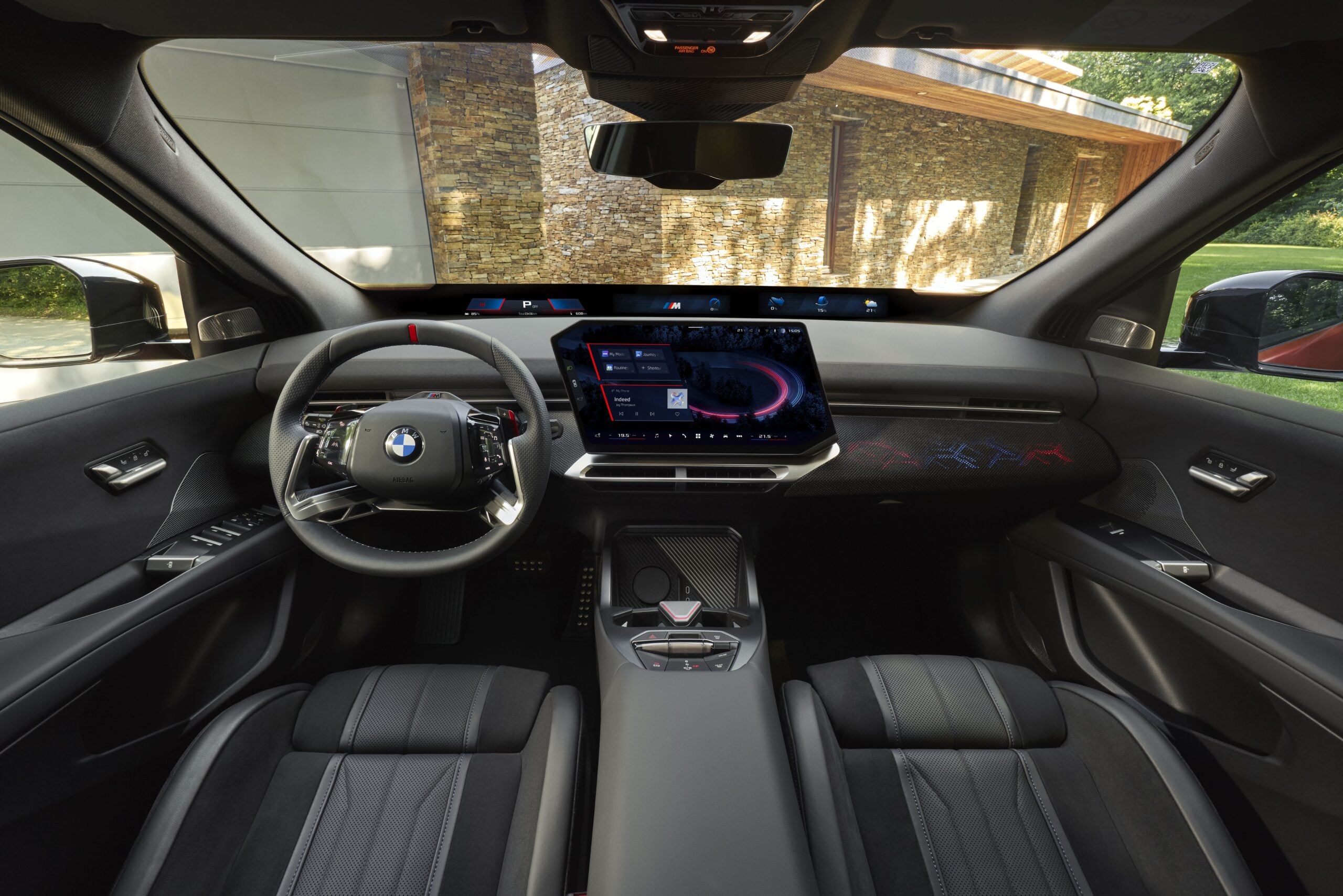 BMW iX4