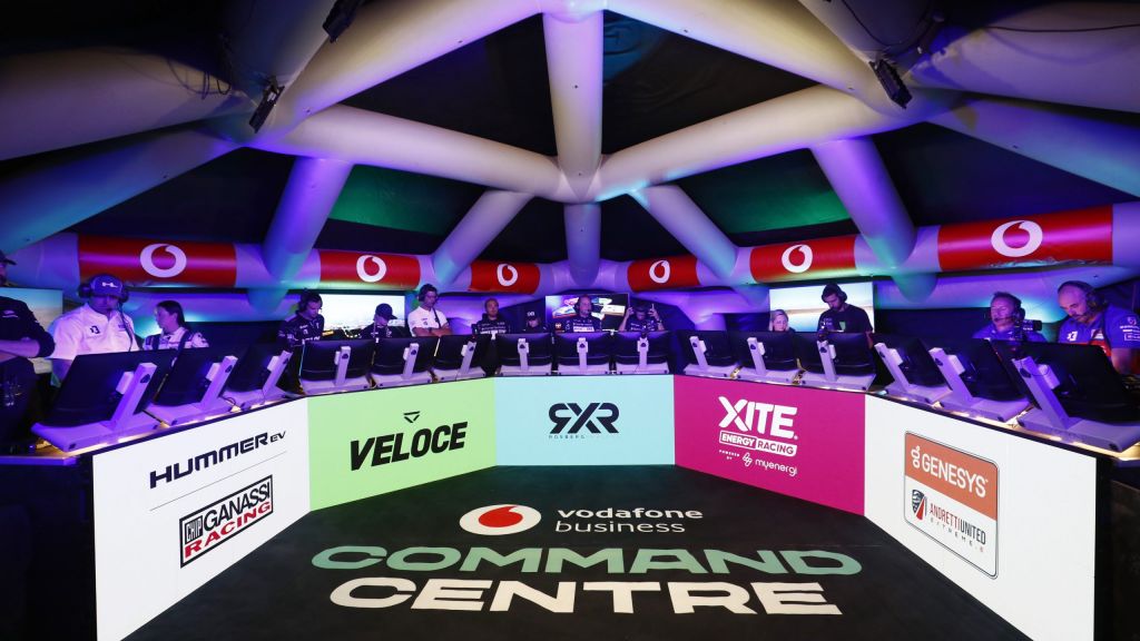 Chip Ganassi Racing, Veloce Racing, Rosberg X Racing, Xite Energy Racing and Genesys Andretti United Extreme E, inside the Command Centre